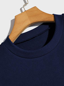 เสื้อยืดผู้ชายทรงหลวมเปิดไหล่สีพื้นเสื้อยืดออกแบบได้ตามต้องการ - Product Image 3