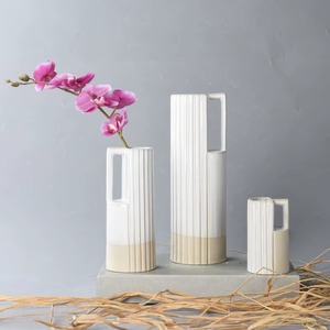Jarrones de cerámica blanca de alta calidad, su belleza y durabilidad los hacen ideales para uso diario y ocasiones especiales. - Product Image 5