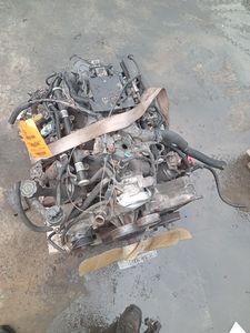 ชิ้นส่วนประกอบที่สมบูรณ์ของเครื่องยนต์มือสอง: 2001 GM C YUKON XL 1500 5.3L Vin T ตัวเลข8th หลัก - Product Image 4