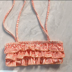 Conjunto de Bikini Personalizable con Micro Bra, Estampados de Frutas, Animales y Lisos, Decoraciones de Encaje con Pedrería, Logotipo en la Parte Delantera de la Cintura - Product Image 1