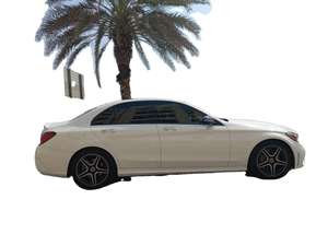 Mercedes-Benz C300 AMG d'occasion 2023, conduite à gauche, sièges en cuir, intérieur foncé, 4.5L, automatique, régulateur de vitesse adaptatif - Product Image 2