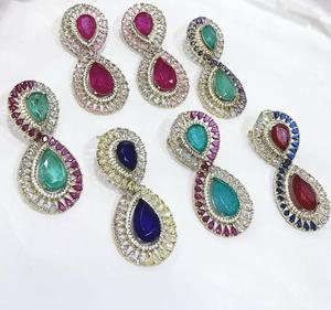 Boucles d'oreilles de luxe de la meilleure qualité, finition argentée, pierres semi-précieuses, look élégant, collections pour femmes et filles, pour les mariages - Product Image 1