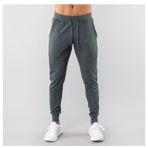 Pantalon de survêtement personnalisé de haute qualité avec écran imprimé uni maintenant dans un nouveau pantalon de survêtement à bas prix pour hommes - Product Image 2