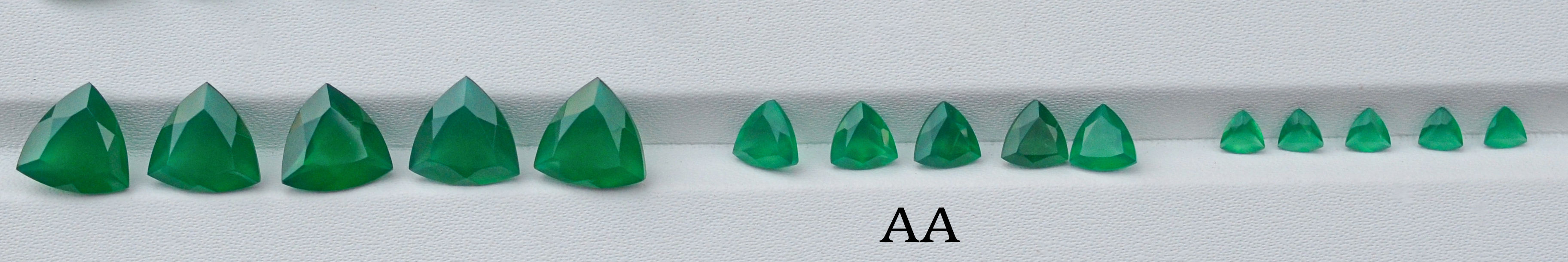 AA   แอบแอบ