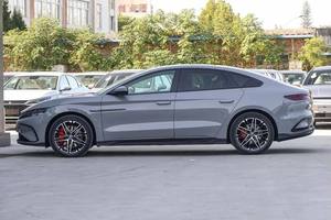 Véhicule électrique 2025 V 501-600KM à quatre roues motrices avec moteur de 300KW pour l'importation au Japon - Product Image 2