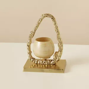 Portavelas de alambre metálico dorado Target World para velas votivas, hecho a mano para Navidad - Product Image 3