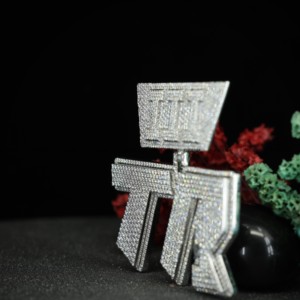 Colgante Redondo Brillante con Inicial de Moissanita, VVS, Estilo Hip Hop, Joyería de Plata 925 para Hombre y Mujer de Phoenix Enterprise - Product Image 3