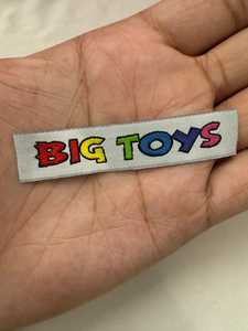 Étiquettes tissées auto-adhésives personnalisées pour vêtements avec logo durable Étiquettes de vêtement de taille personnalisée - Product Image 6