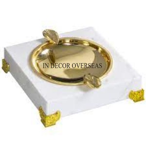 Cendrier de forme carrée en marbre avec support en métal plaqué or de haute qualité et feuilles Accessoires de fumeur design - Product Image 1
