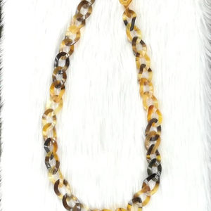 Collier de luxe en corne de buffle fait à la main, bijoux naturels et durables pour femmes, haute qualité - Product Image 1