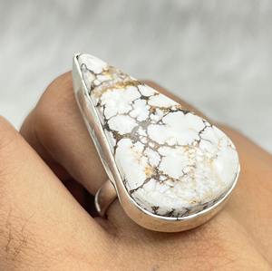 Anillo de piedras preciosas de megnesita de caballo salvaje americano para mujer, piedra natal cortada en Pera, estilo bohemio, ajuste de bisel chapado en rodio para bodas - Product Image 2