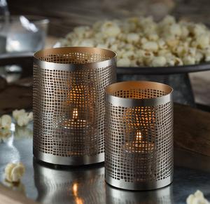 Portavelas de metal hecho a mano con diseño recortado para el hogar y la decoración de la Mesa de eventos al mejor precio - Product Image 3