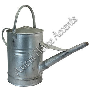 Regadera gris minimalista hecha a mano para plantas de interior y decoración por Axiom Home Accents - Product Image 2