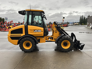 Chargeuse sur pneus agricole JCB 407 Prix avantageux - Product Image 5