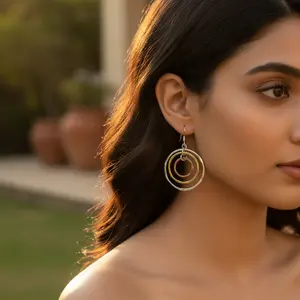 Boucles d'oreilles créoles en or plaqué avec perles pour femmes, mode de soirée - Product Image 1