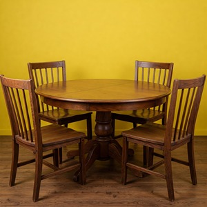 Ensemble de table à manger vintage ronde à 4 places Design en bois massif durable et économique pour les cafés, les restaurants et les hôtels. - Product Image 1