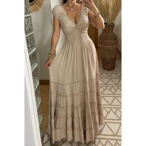 Elegante Beige Boho Maxi vestido manga acampanada cintura Natural cuello en V escalonado largo verano Resort Wear lavable vestido de mujer - Product Image 1