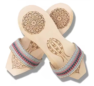 Sabots Hamam Dernier design Chaussures pour femmes Sabots Nouveau design Pantoufles antidérapantes à bas prix - Product Image 3