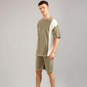 Conjunto de 2 piezas personalizado informal para hombre, camiseta y pantalones cortos de verano, material de algodón y poliéster, cómodo, estilo street, lavado ácido. - Product Image 4