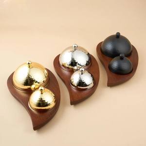 Juego de tres cuencos de fecha árabe de Metal con Base de madera en estilo de Oriente Medio Khajoor ollas para vajilla de cocina cuencos de fecha de Chocolate - Product Image 1