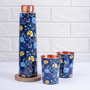 Juego de botellas de agua de cobre de 40 oz hechas a mano con la mejor tapa para regalos corporativos para agua potable - Product Image 1