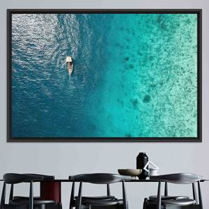 Impression sur toile vue sur l'océan : Art mural en verre marin, Décoration côtière, TOILE ENCADRÉE NOIRE - Product Image 1