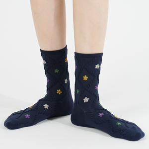Chaussettes en coton pour femmes Kikiya, motif floral mignon, chaussettes décontractées respirantes quotidiennes coréennes, imprimé floral - Product Image 5