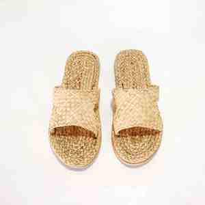 รองเท้าแตะผักตบชวาสำหรับใส่ในบ้านที่เป็นมิตรกับสิ่งแวดล้อมดีไซน์ทันสมัยแบบเปิดอย่างยั่งยืนและรีไซเคิลได้ - Product Image 4