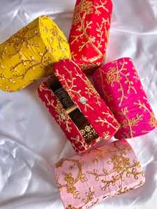 กล่องใส่กำไลที่จัดระเบียบเครื่องประดับของผู้หญิงปักสำหรับของขวัญเจ้าสาวคืนงานแต่งงานงานปาร์ตี้โปรดปรานโซลูชันการจัดเก็บที่หรูหรา - Product Image 2