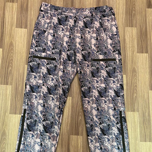 Pantalon de chasse et de randonnée en velours côtelé durable et imperméable pour hommes, design OEM personnalisable, méthode de tissage non tissé - Product Image 1