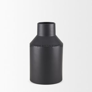 Ensemble de vases carrés en métal élégants les plus tendances dans un design luxueux en bois complexe d'or pour une utilisation décorative élégante à la maison - Product Image 5