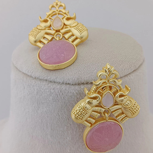 Boucles d'oreilles élégantes en laiton d'éléphant faites à la main Matériau lourd en laiton Produit en vrac Conception unique Travail de la pierre de qualité - Product Image 1