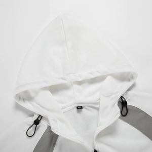 ชุดวอร์มผู้ชายคุณภาพสูง เป็นมิตรกับสิ่งแวดล้อม ผ้าฝ้าย 100% สไตล์เสื้อฮู้ด แบบสองชิ้น ออกแบบโลโก้ได้ตามต้องการ สวมใส่สบายสำหรับการฝึกซ้อม - Product Image 3