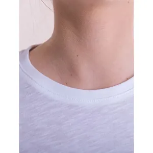 T-shirt long personnalisé pour femmes pour la promotion et le merchandising - Product Image 3