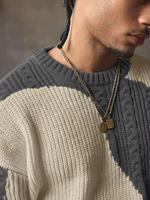 Pull court ample en maille torsadée beige et gris pour homme, 100 % coton respirant, anti-boulochage, chaud, avec blocs de couleur, col ample, personnalisable (ODM)
