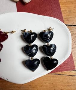 Boucles d'oreilles artistiques en résine faites à la main Bijoux de déclaration pour les femmes Style de charme pour les fêtes et les mariages - Product Image 4