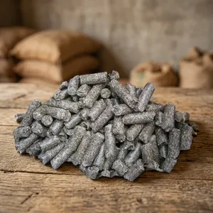 Pellets de madera grises con 7% de ceniza y valor calorífico de 4500 J/kg para calefacción - Product Image 1
