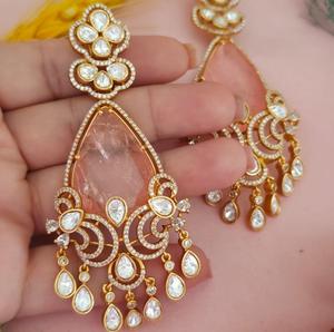 Hermosos Aretes de Latón Chapado en Oro de la Mejor Calidad con Piedras de Moissanita para Mujer, Ideales para Bodas y Fiestas - Product Image 4
