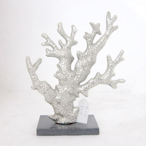 Sculpture Conception de chaîne en métal en aluminium pour salon Pièce d'exposition Table Sculptures verticales modernes fabriquées à la main - Product Image 5