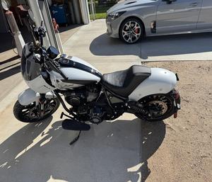 Motocyclette Sport Chief 74HP 2024 comme neuve d'origine - Product Image 1