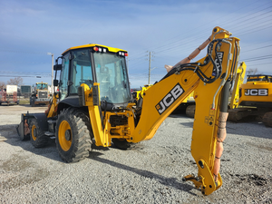 รถตักล้อยาง JCB รุ่น 3CX-14 Plus สีเหลือง เครื่องยนต์ดีเซล พร้อมบุ้งกี๋และชิ้นส่วนหลักของเครื่องยนต์ - Product Image 3