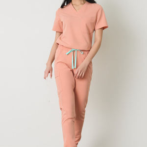 Uniforme de gommage médical pour femmes Nouveau style d'uniforme d'infirmière d'hôpital Ensemble de gommage pour femmes vêtements d'hôpital - Product Image 1