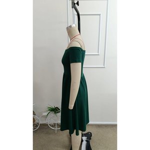 Vestido Corto de Crepé Brillante con Cuello Madonna y Manga Corta para Mujer, 35115 - Verde - Product Image 5