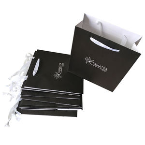 Sacs en papier Premium Custom Fashion avec revêtements spéciaux et poignées élégantes pour une expérience de vente au détail exclusive #25 - Product Image 6