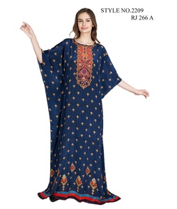 Robes caftan abordables et à la mode pour les dames offrant à la fois style et confort pour toutes les occasions et saisons - Product Image 1