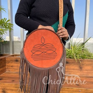 Sac à franges en cuir suédé à point de botte fabriqué à la main pour femmes sacs à main circulaires en cuir véritable et sacs à main à la mode - Product Image 1