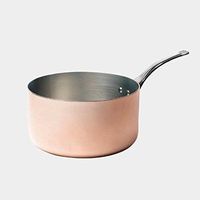 Casserole en acier inoxydable authentique utilisée par les chefs cuisiniers pour les recettes sensibles à la chaleur, résultats de qualité supérieure, préparations traditionnelles