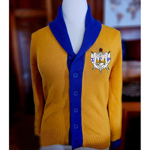 Suéter de Punto Trenzado de Algodón de Alta Calidad Sigma Gamma Rho, Cuello en V, Estilo Escolar Personalizado, Suéter de Algodón - Product Image 2