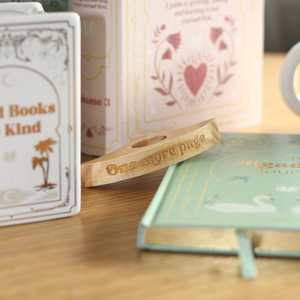 Separador de Páginas de Madera Natural Pulida y Duradera para Libros, Ligero, Ayuda para la Lectura para Estudiantes, Maestros y Lectores Ávidos AZ - Product Image 5