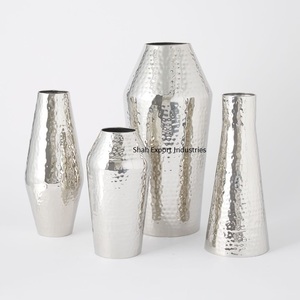Trending Brass Flower <b>Vase</b> <b>Gold</b> Finished for Home and Office Tabletop Fresh Flowers Decoration Handmade Flower <b>Vases</b> - Product Image 2